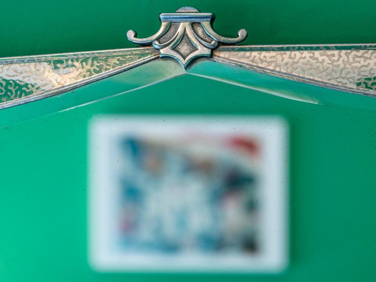 벨파스트 Pass The Keys Colourful, Quirky Artist-Owned 3 Bed Next To Cafes 빌라 외부 사진
