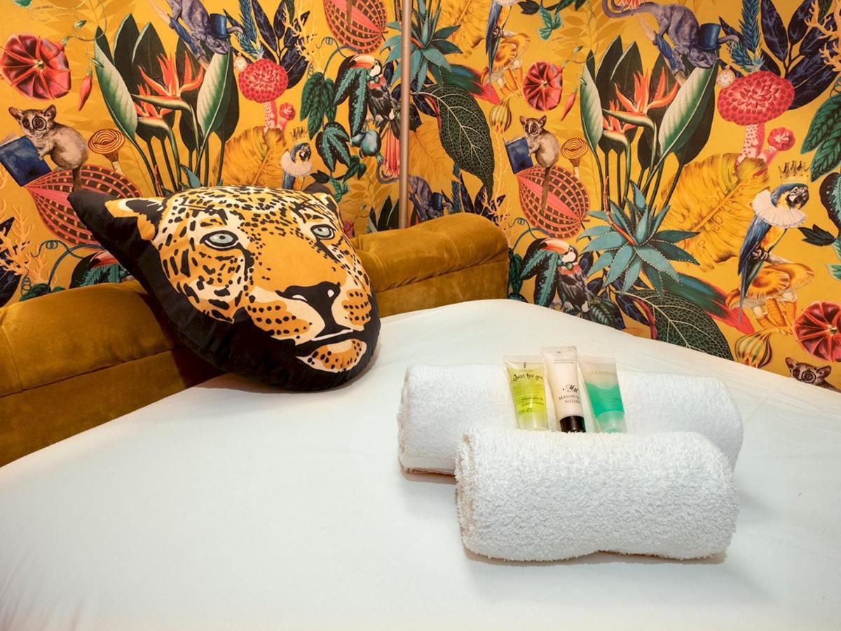 벨파스트 Pass The Keys Colourful, Quirky Artist-Owned 3 Bed Next To Cafes 빌라 외부 사진