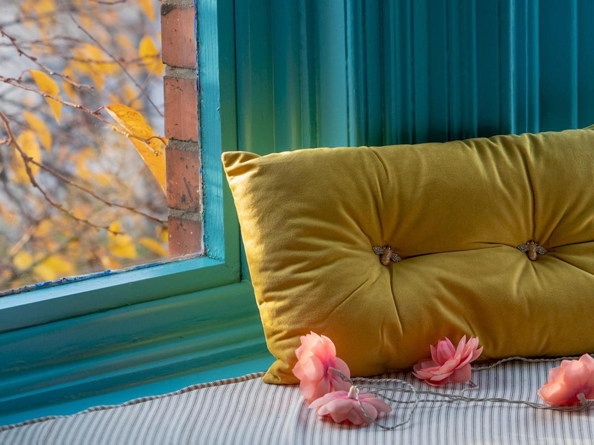 벨파스트 Pass The Keys Colourful, Quirky Artist-Owned 3 Bed Next To Cafes 빌라 외부 사진
