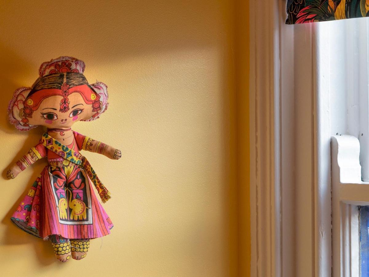 벨파스트 Pass The Keys Colourful, Quirky Artist-Owned 3 Bed Next To Cafes 빌라 외부 사진